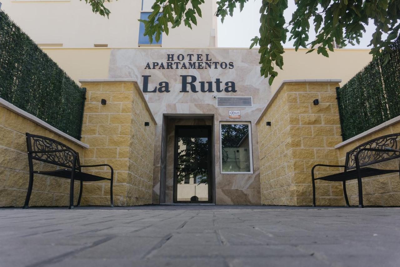 Apartamentos La Ruta Калпе Екстериор снимка