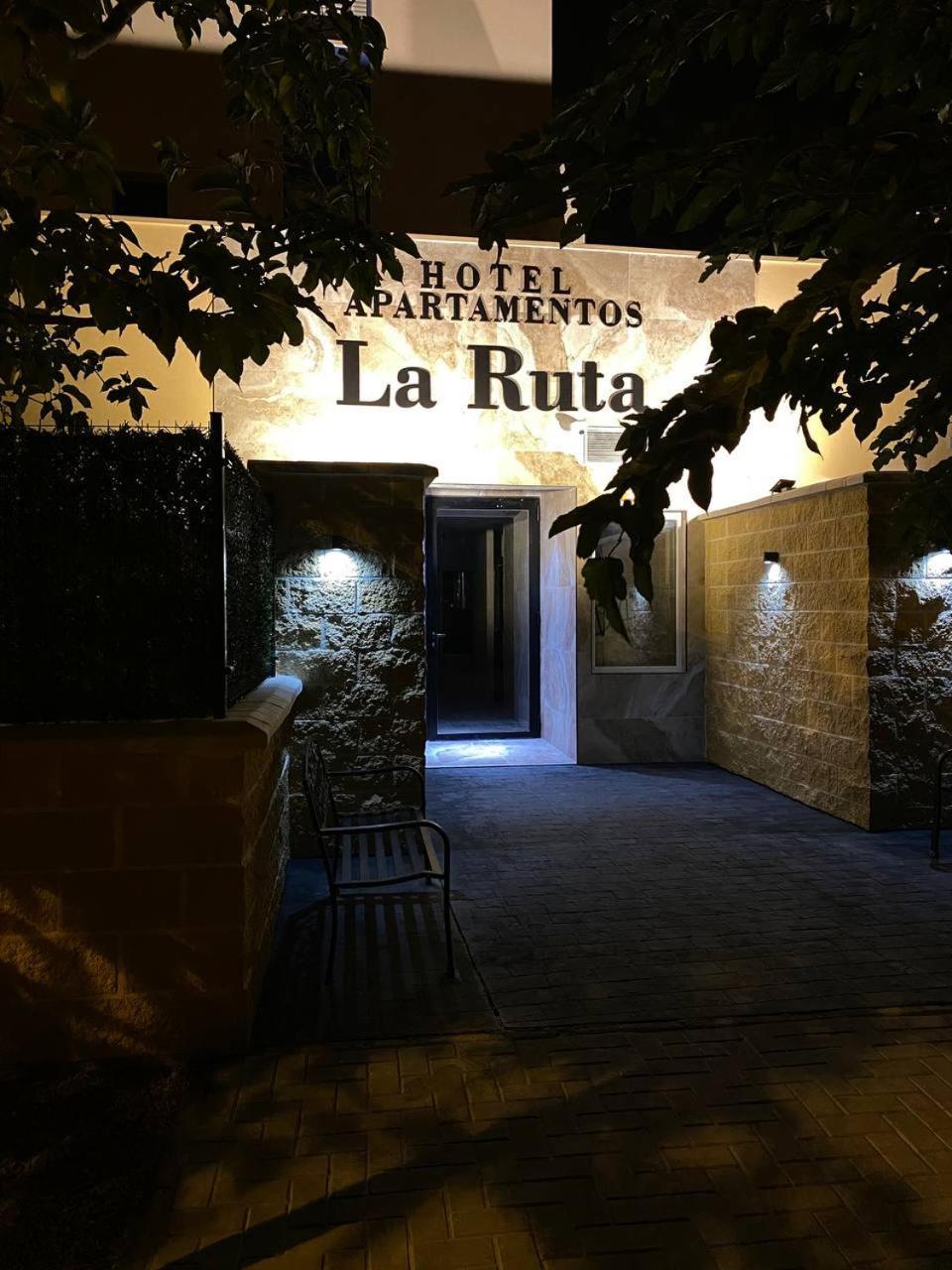 Apartamentos La Ruta Калпе Екстериор снимка