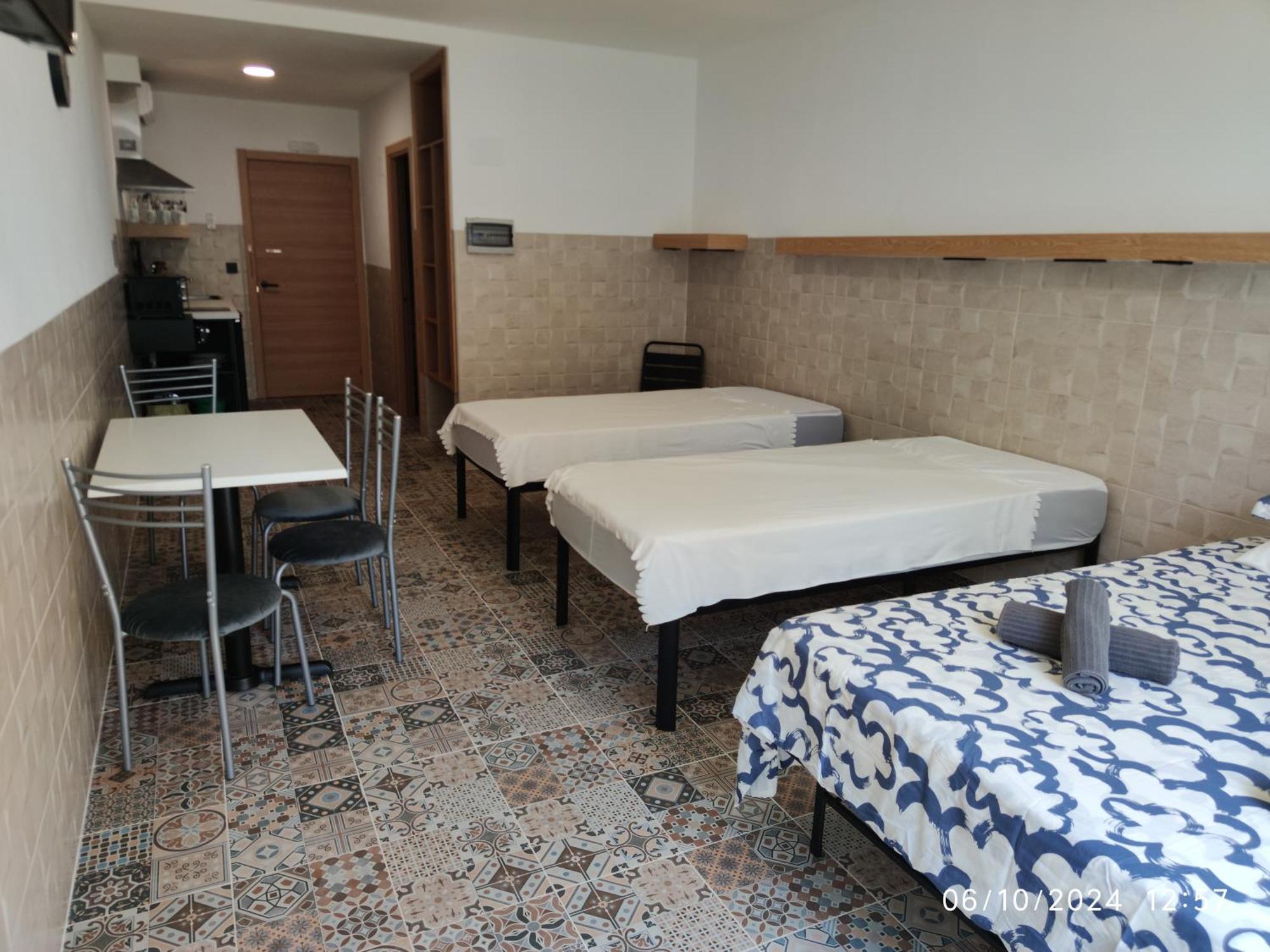 Apartamentos La Ruta Калпе Стая снимка